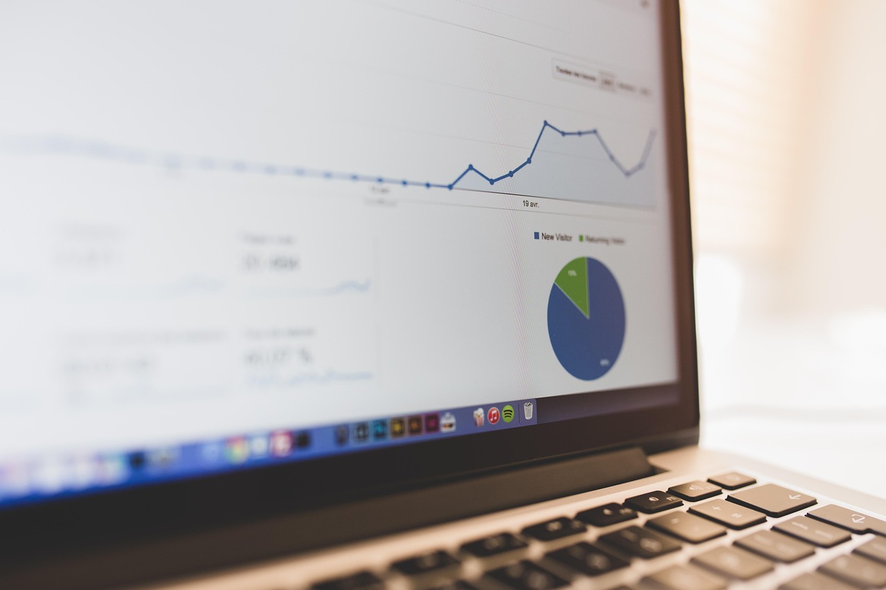 seo analytics laptop
