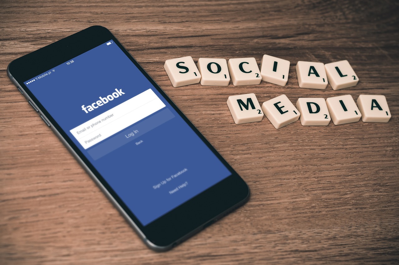 how to run facebook ads on a small budget